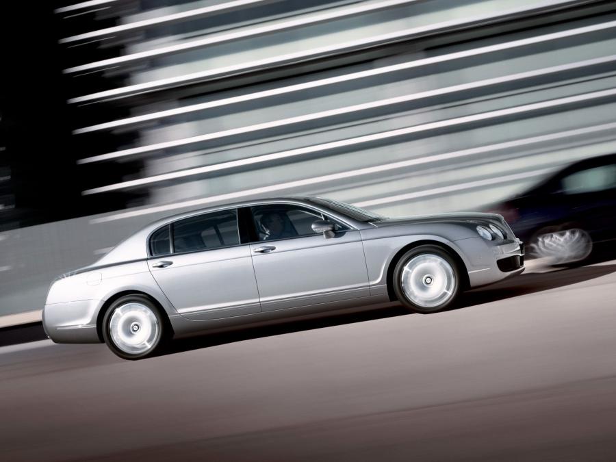 Bentley Continental Flying Spur 2005 года  (UK) (фото 2 из 12)